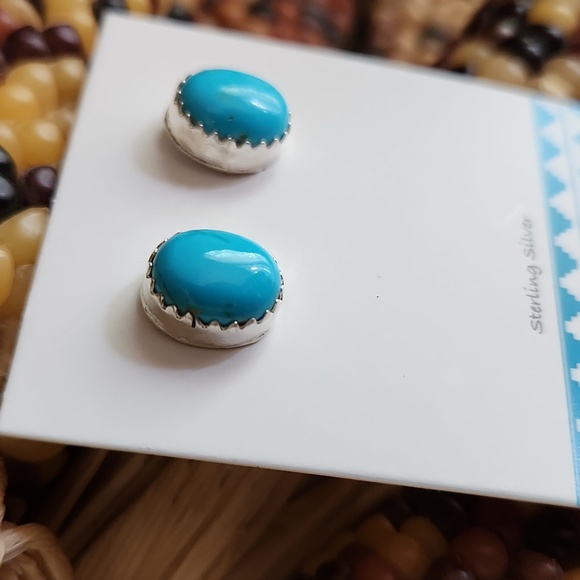 NWOT Native American Navajo Handmade Turquoise & Sterling Stud Earrings 🩵🎁 - Picture 9 of 10